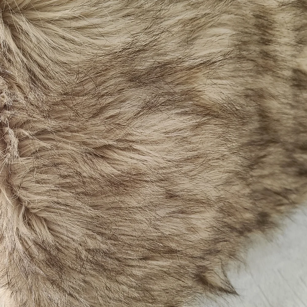 Plush Brown Faux Fur Scarf for Cozy Wraps